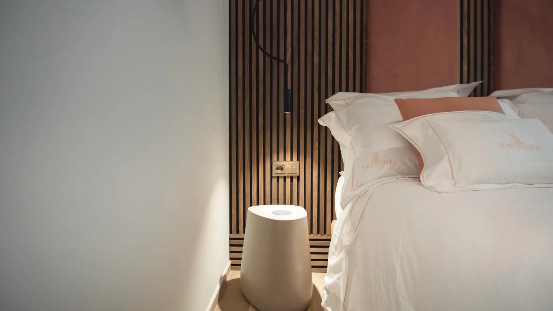 Tritone Luxury Suites Fontana Di Trevi Roma