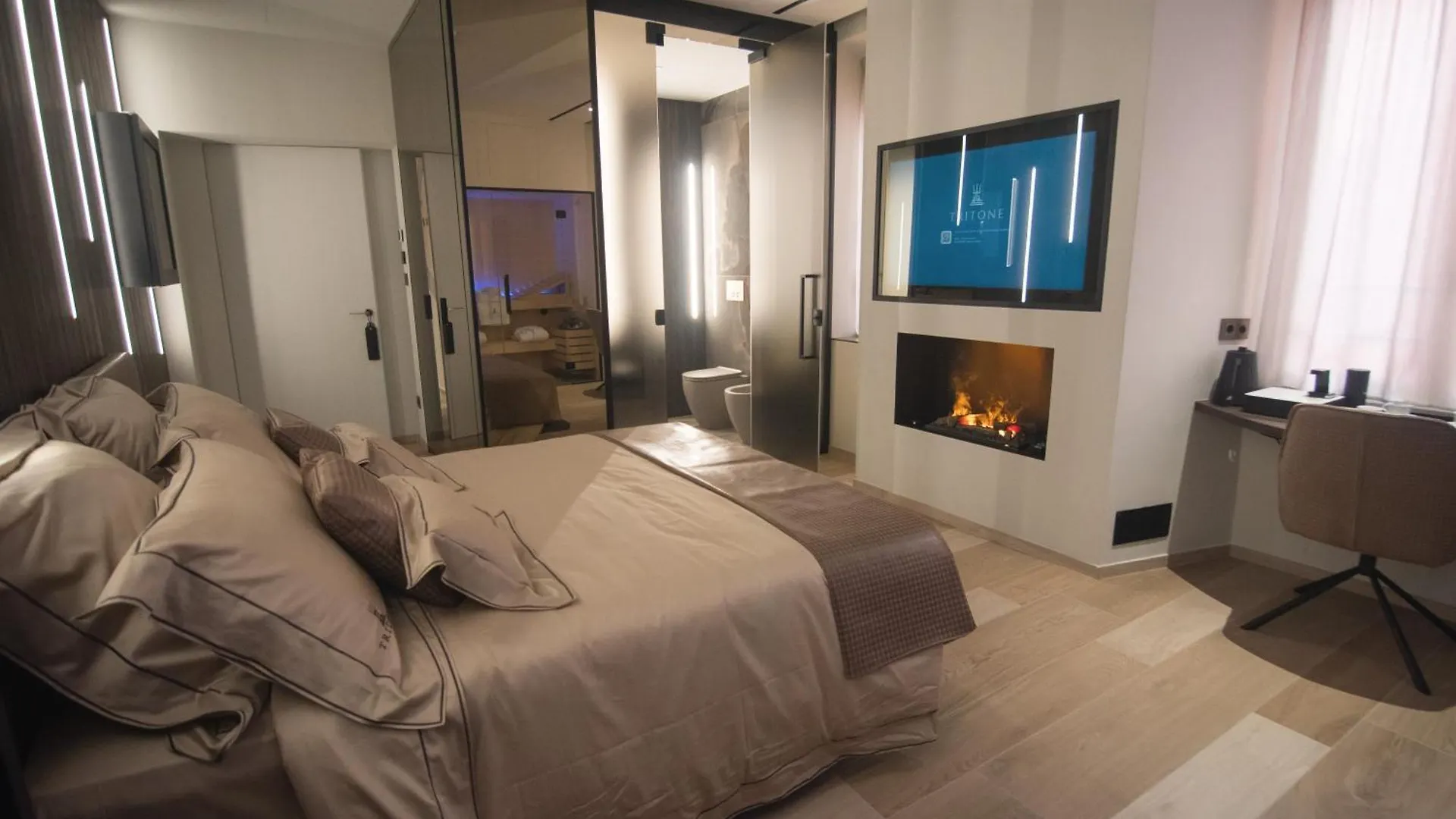 Nocleg ze śniadaniem Tritone Luxury Suites Fontana Di Trevi Rzym