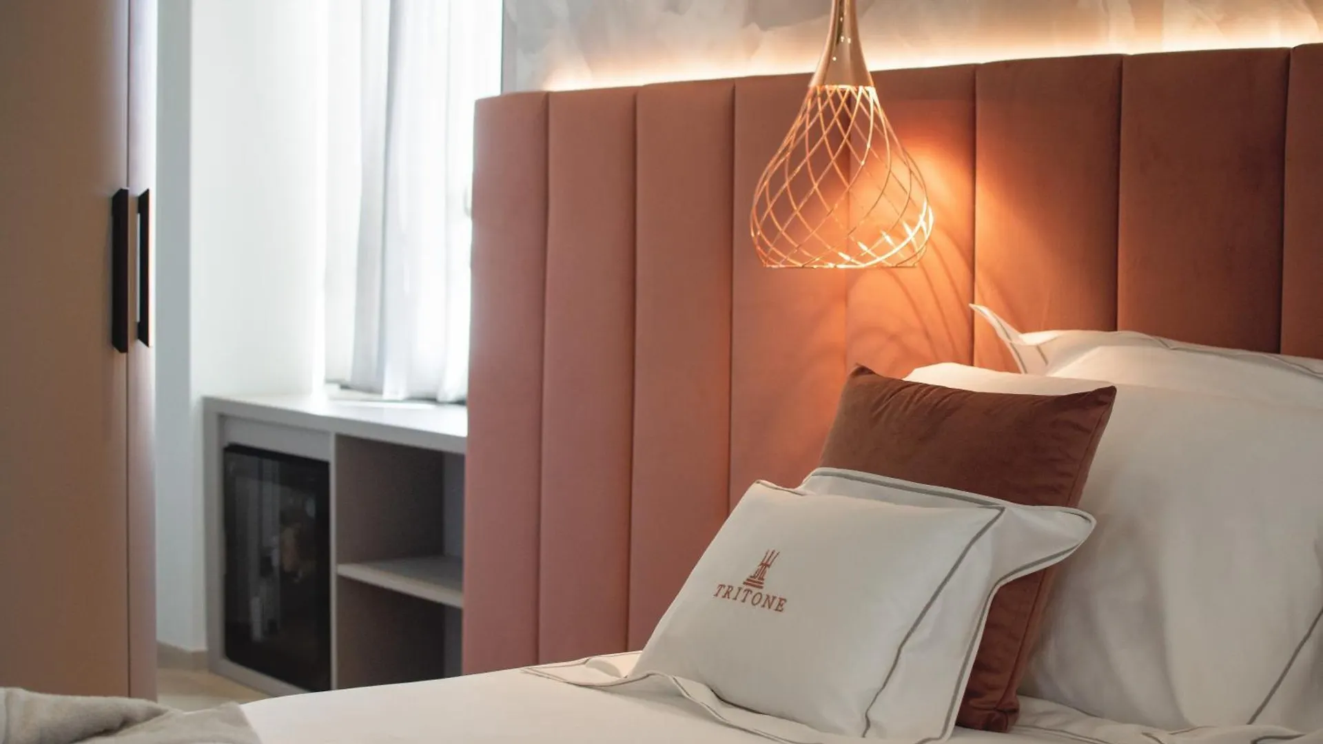 Tritone Luxury Suites Fontana Di Trevi Rome 0*,  Italy